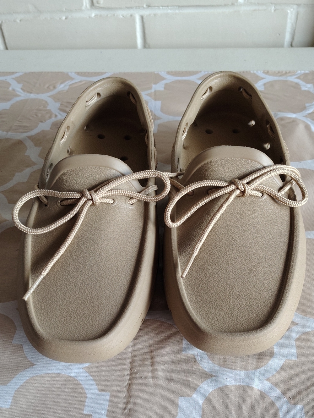 Tucket Men's Size 8 Boat Shoes Slip Resistant Non-Marking Drainage Sole Tan